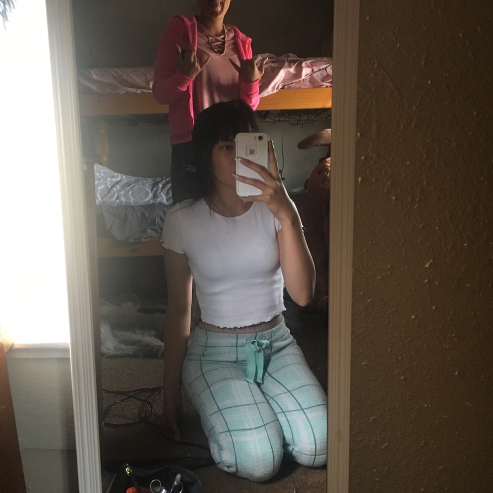 CropTop - Picture 6 of 6